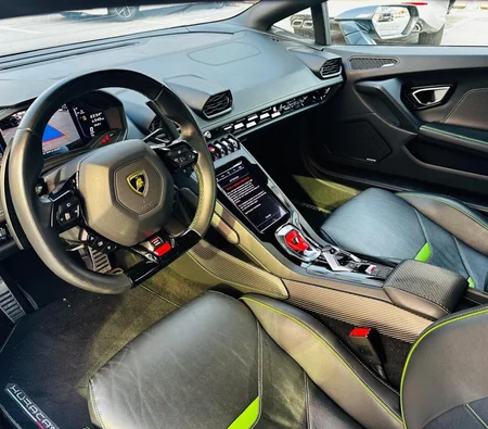 Lamborghini Huracan Evo Coupe photo 4