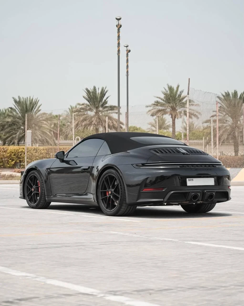 Porsche 911 Carrera 4 GTS photo 3