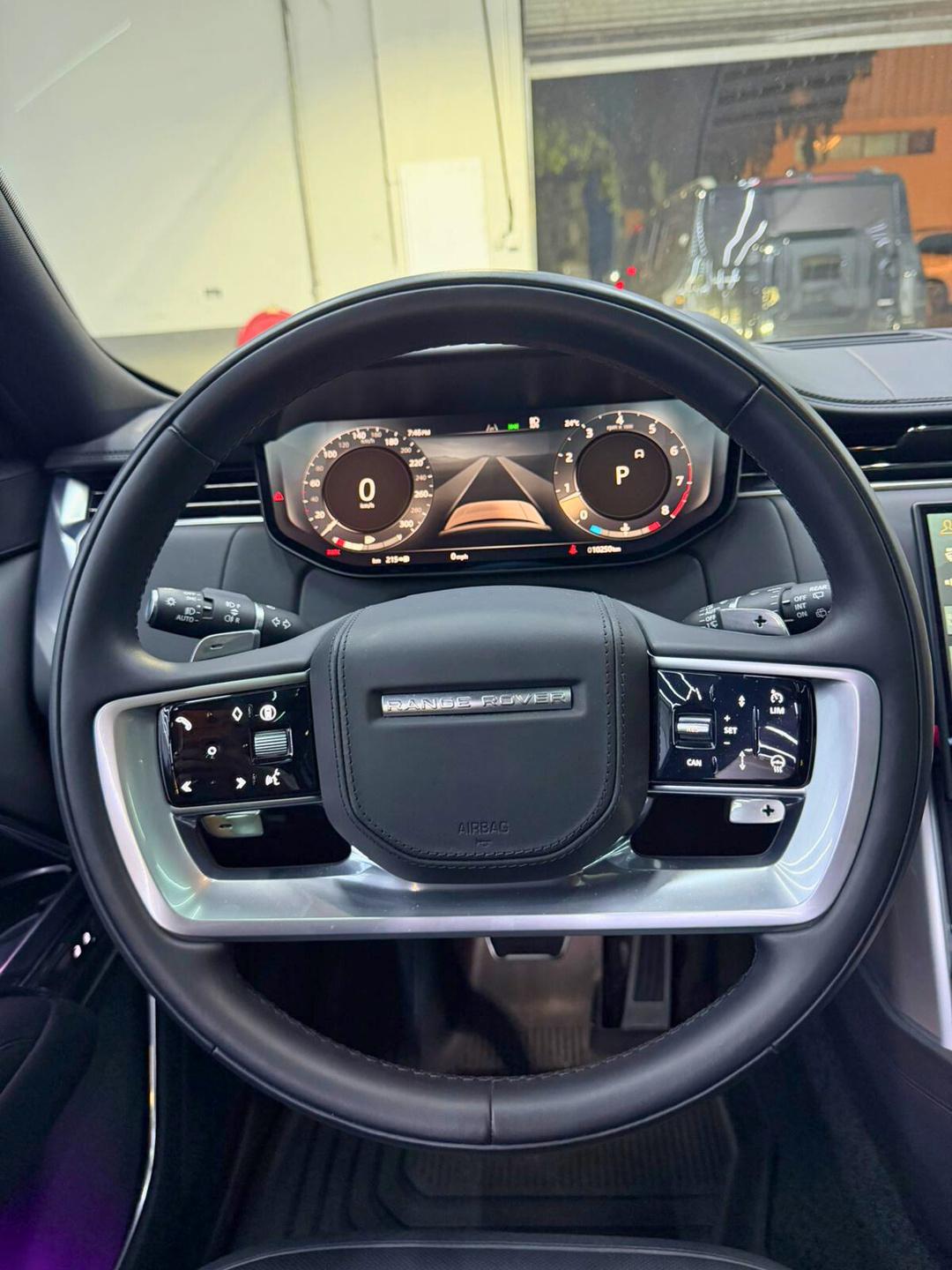 Range Rover Vouge V8 2024 photo 5