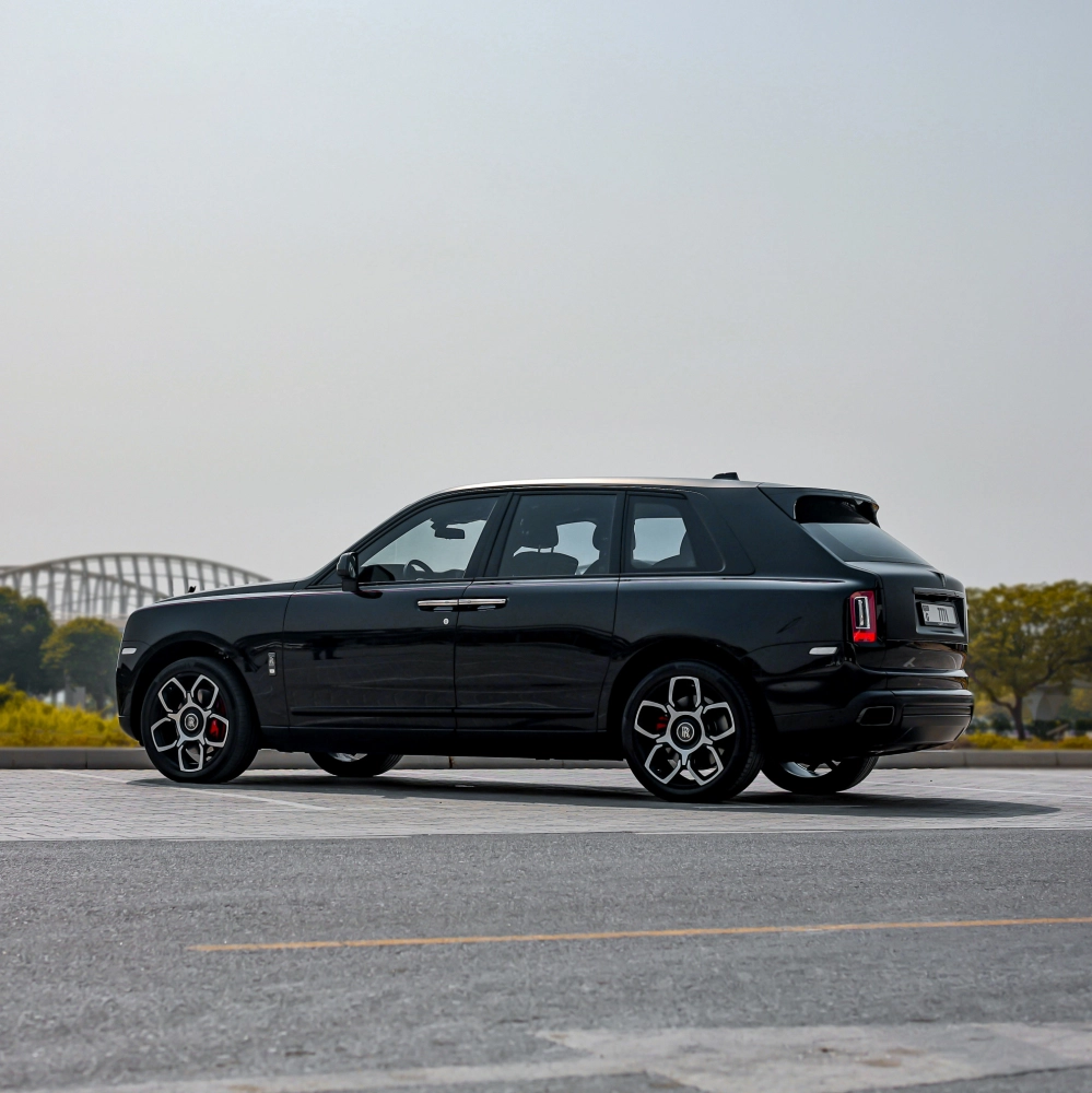 Rolls Royce Cullinan Black Badge photo 3